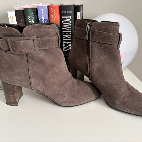 Aquatalia brown suede buckle boots - Sz 9 - Picture 4 of 4